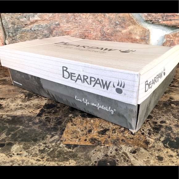 NEW  BEARPAW Women's Madeline Boots - Picture 15 of 16